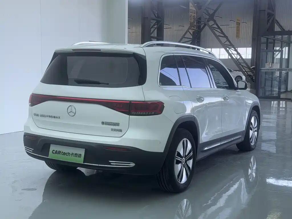Mercedes-Benz EQB — фото 11