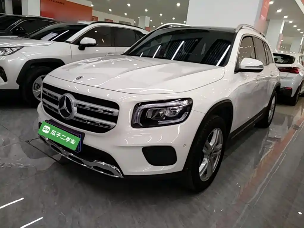 Mercedes-Benz GLB — фото 2