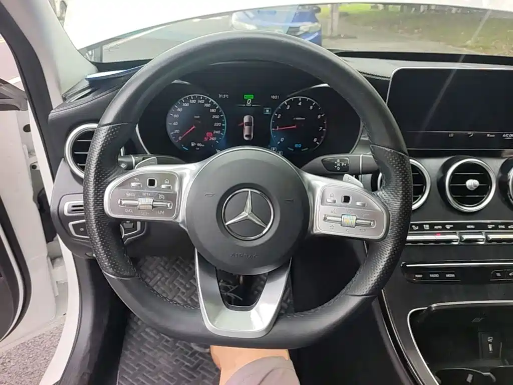 Mercedes-Benz C-Class — фото 11