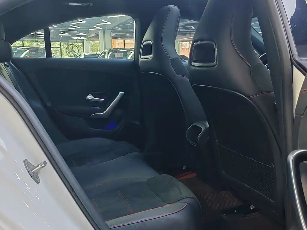 Mercedes-Benz CLA (Import) — фото 14