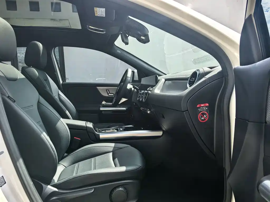 Mercedes-Benz GLA — фото 6