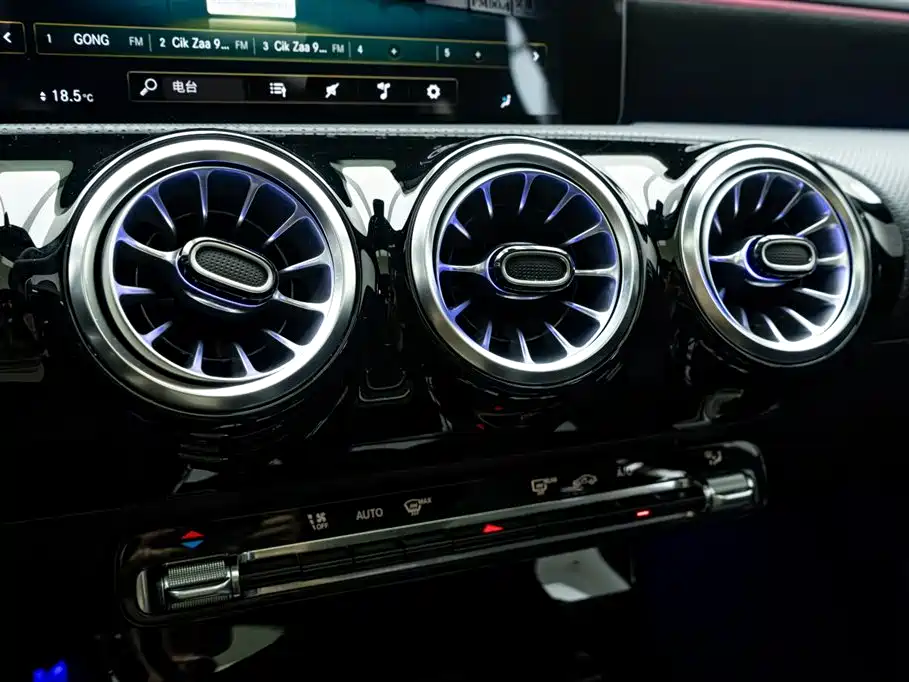 Mercedes-Benz CLA (Import) — фото 18