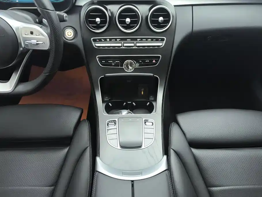 Mercedes-Benz C-Class — фото 16