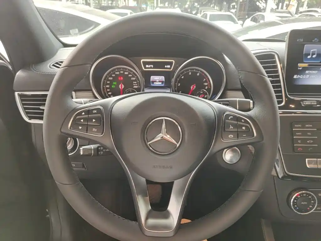 Mercedes-Benz GLE (Import) — фото 11