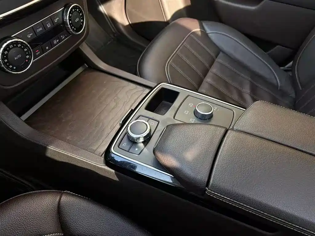 Mercedes-Benz GLE (Import) — фото 9