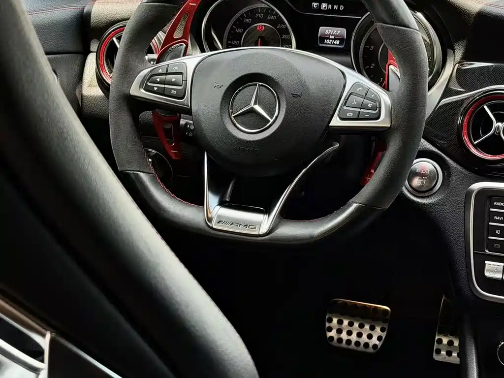 Mercedes-Benz CLA AMG — фото 6