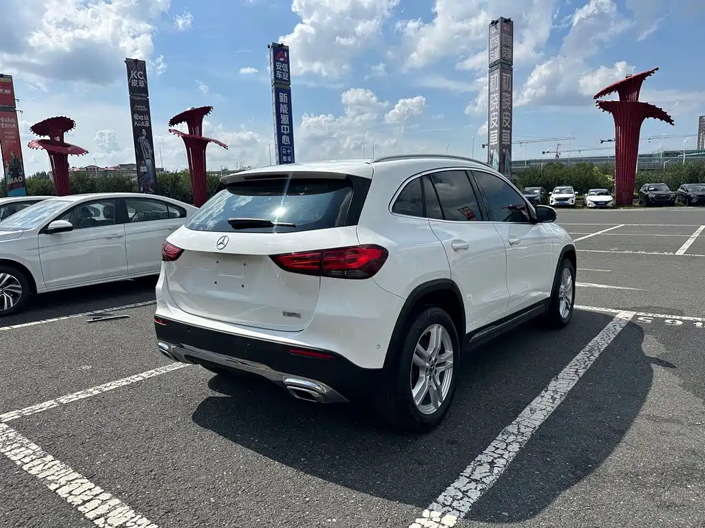 Mercedes-Benz GLA — фото 9
