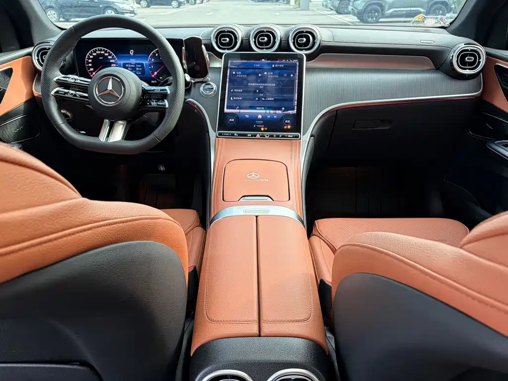 Mercedes-Benz GLC — фото 10