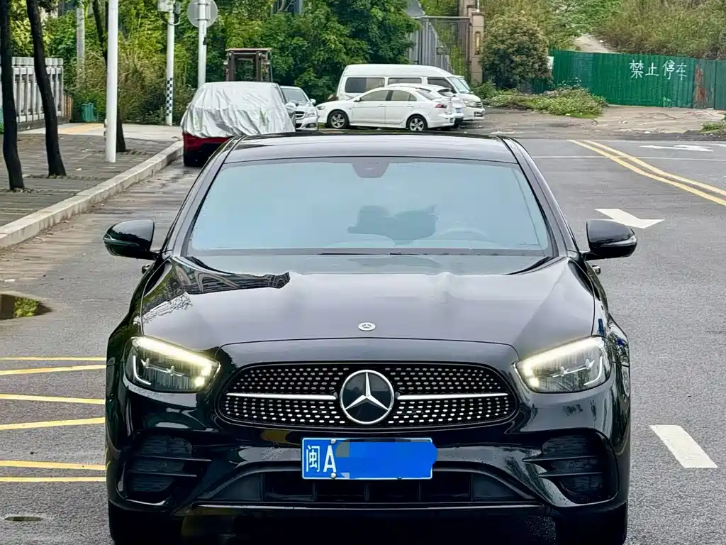 Mercedes-Benz E-Class (Import) — фото 2