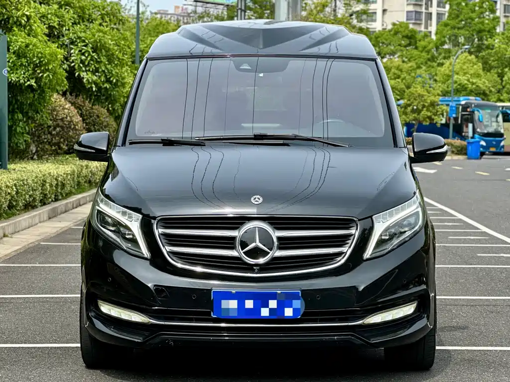 Mercedes-Benz V-Class — фото 2