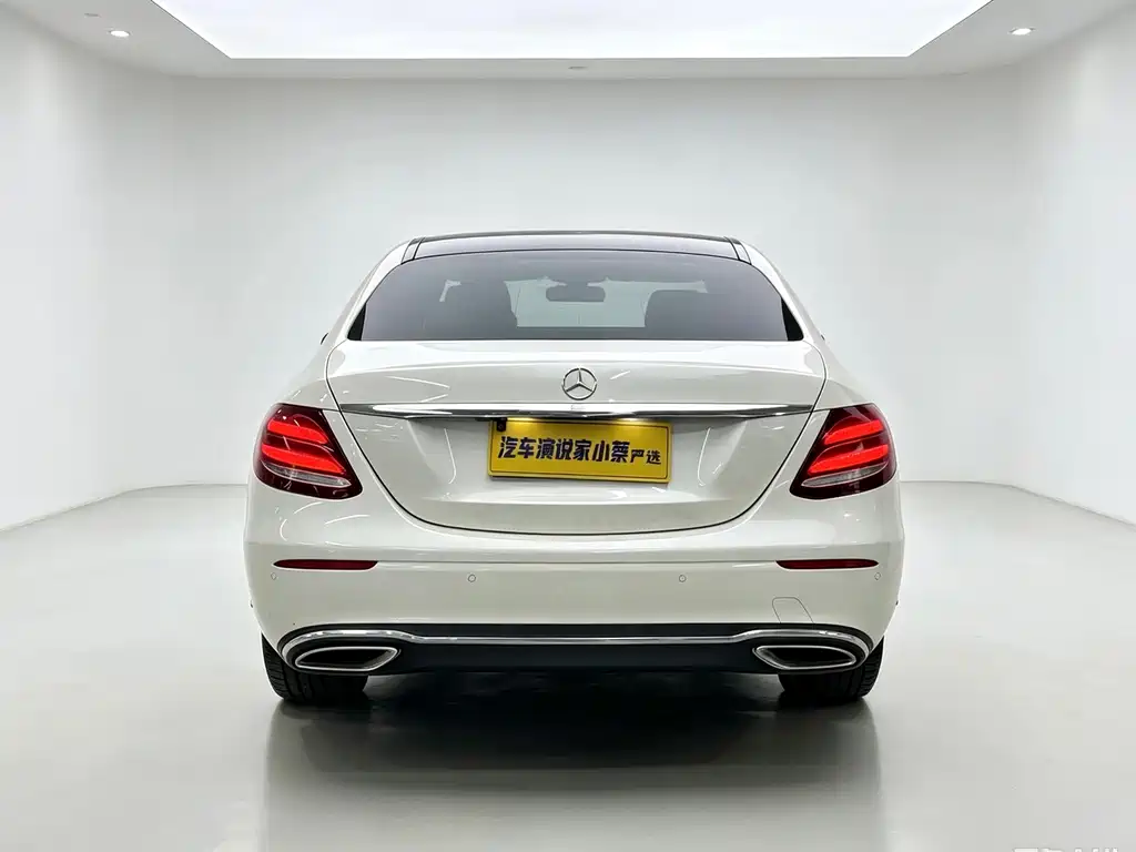 Mercedes-Benz E-Class — фото 5