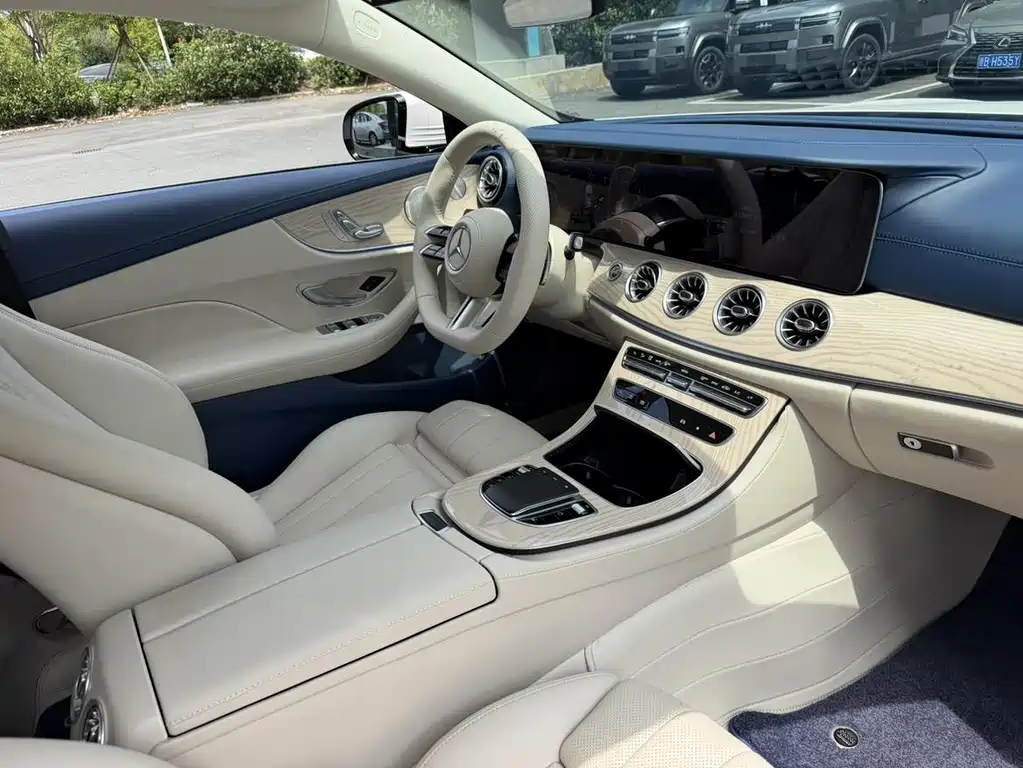 Mercedes-Benz E-Class (Import) — фото 9