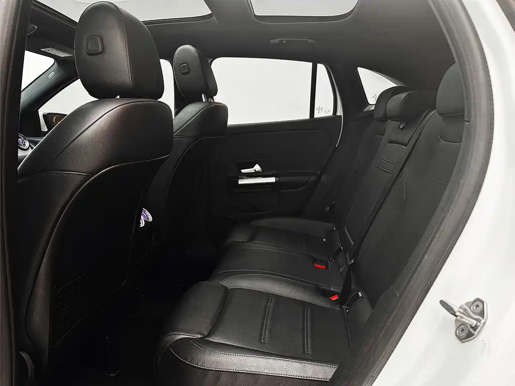 Mercedes-Benz GLA — фото 23