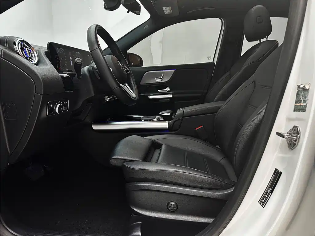 Mercedes-Benz GLA — фото 24