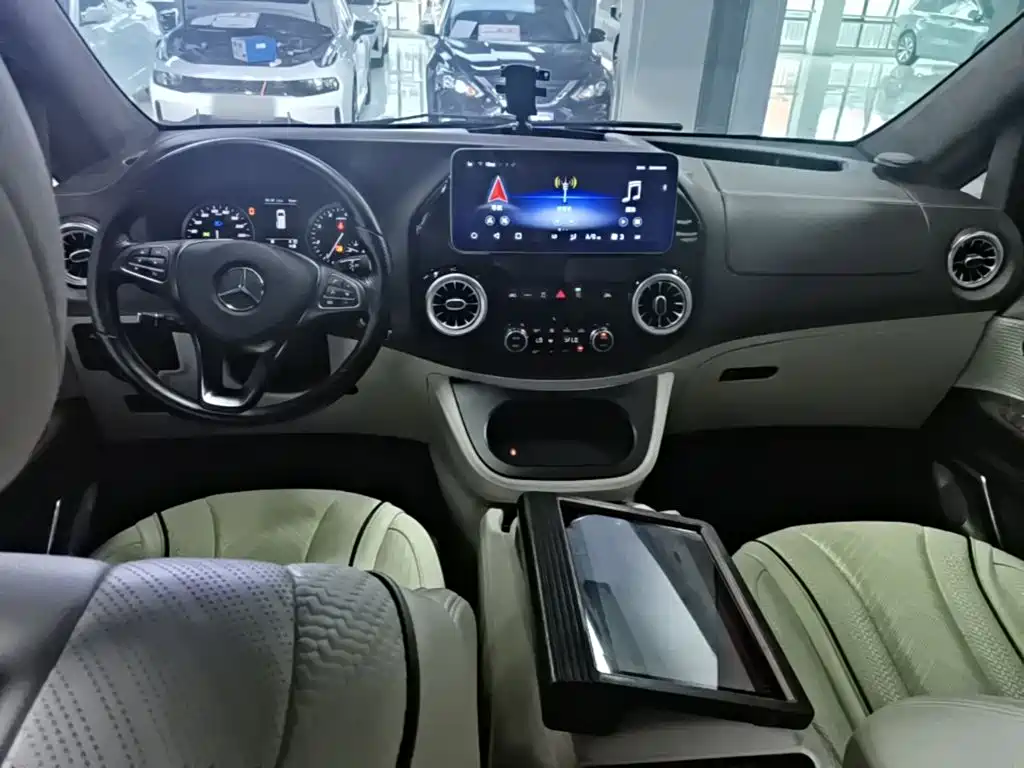 Mercedes-Benz Vito — фото 10