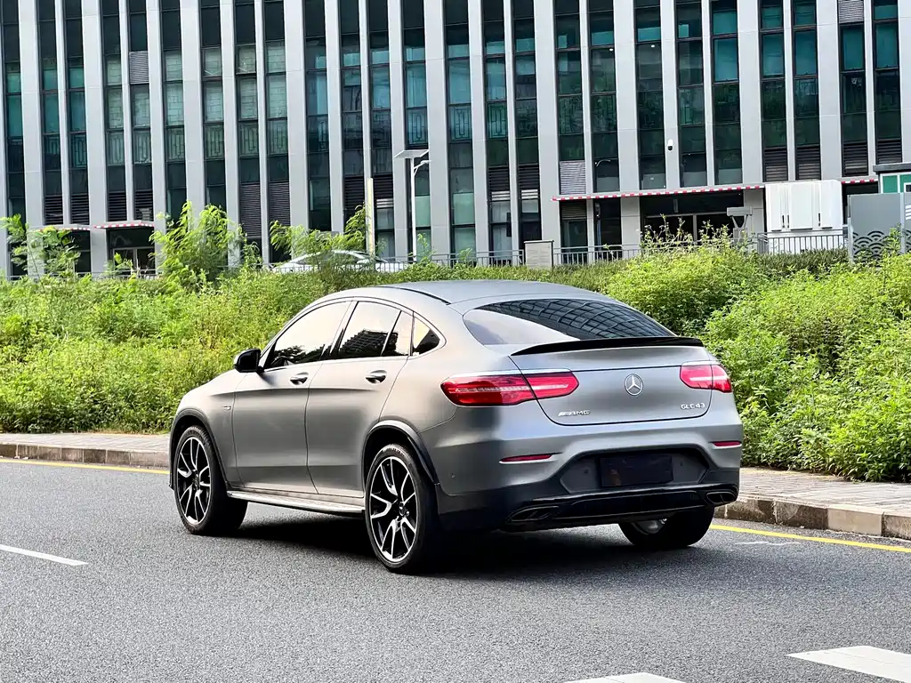 Mercedes-Benz GLC Coupe AMG — фото 11