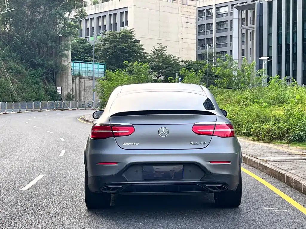 Mercedes-Benz GLC Coupe AMG — фото 10