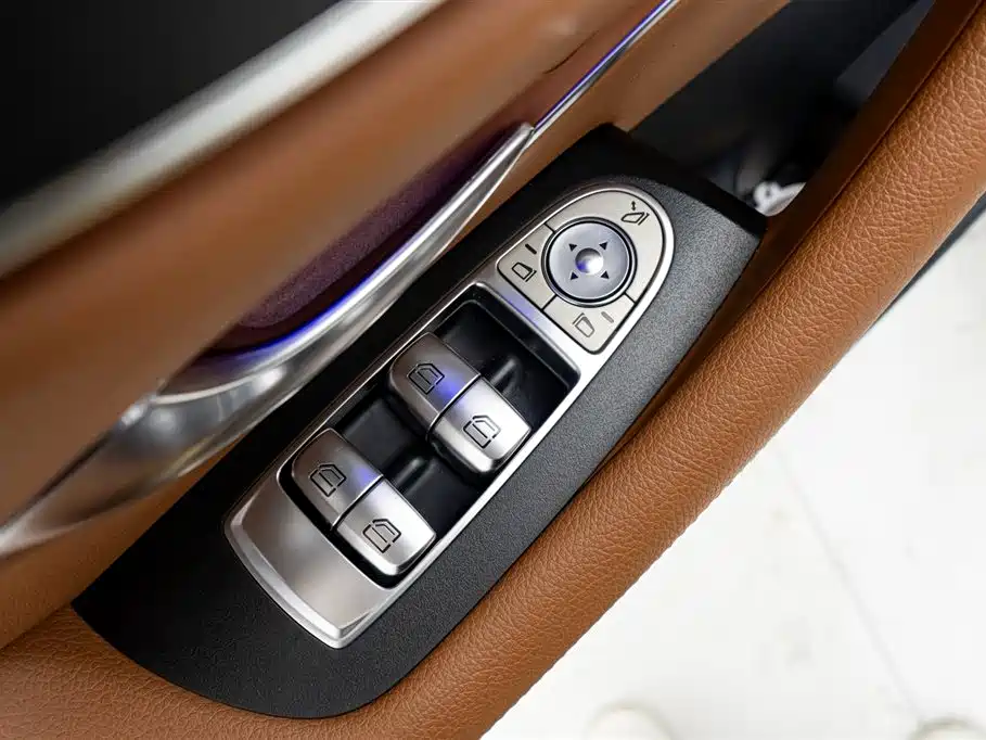 Mercedes-Benz E-Class (Import) — фото 17