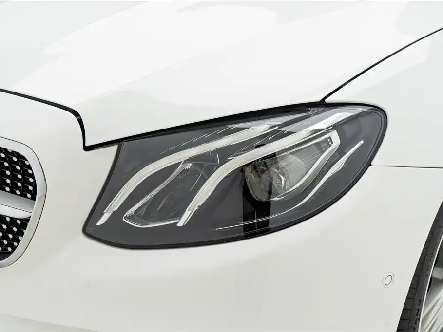 Mercedes-Benz E-Class (Import) — фото 3