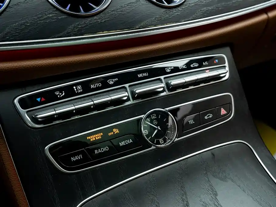 Mercedes-Benz E-Class (Import) — фото 4