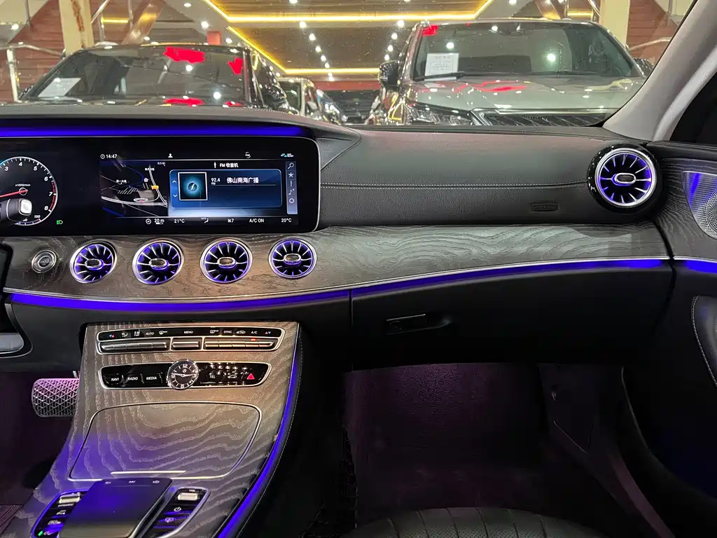 Mercedes-Benz CLS — фото 10