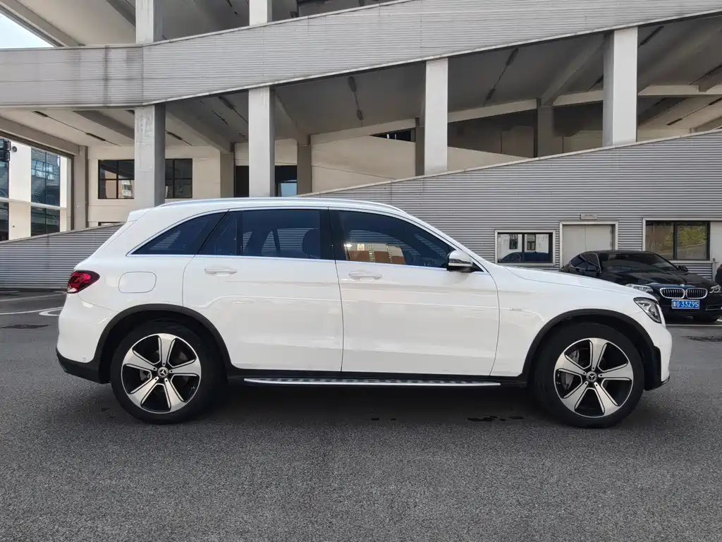 Mercedes-Benz GLC — фото 3