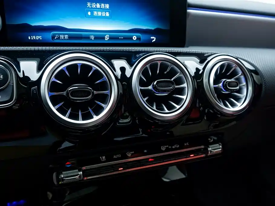 Mercedes-Benz A-Class AMG — фото 23