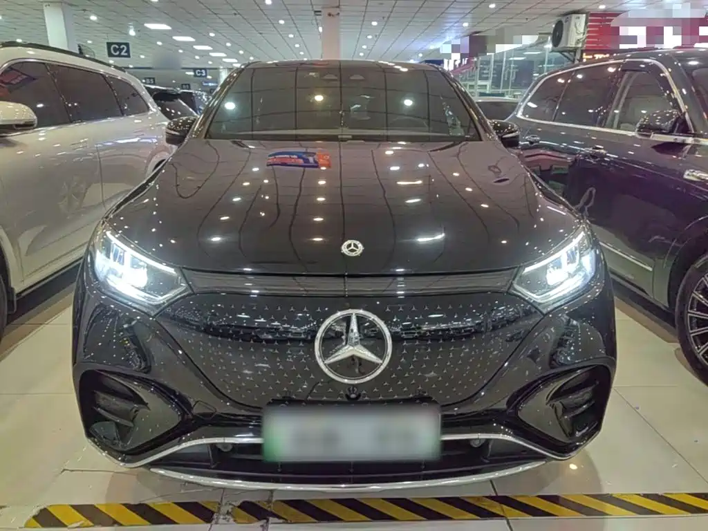 Mercedes-Benz EQE SUV — фото 3