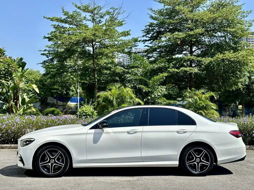 Mercedes-Benz E-Class (Import) — фото 3