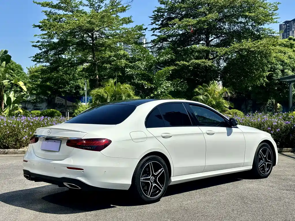 Mercedes-Benz E-Class (Import) — фото 4