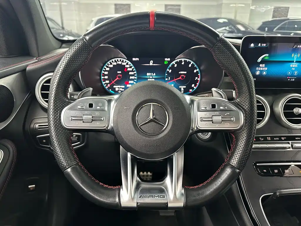 Mercedes-Benz GLC AMG — фото 17