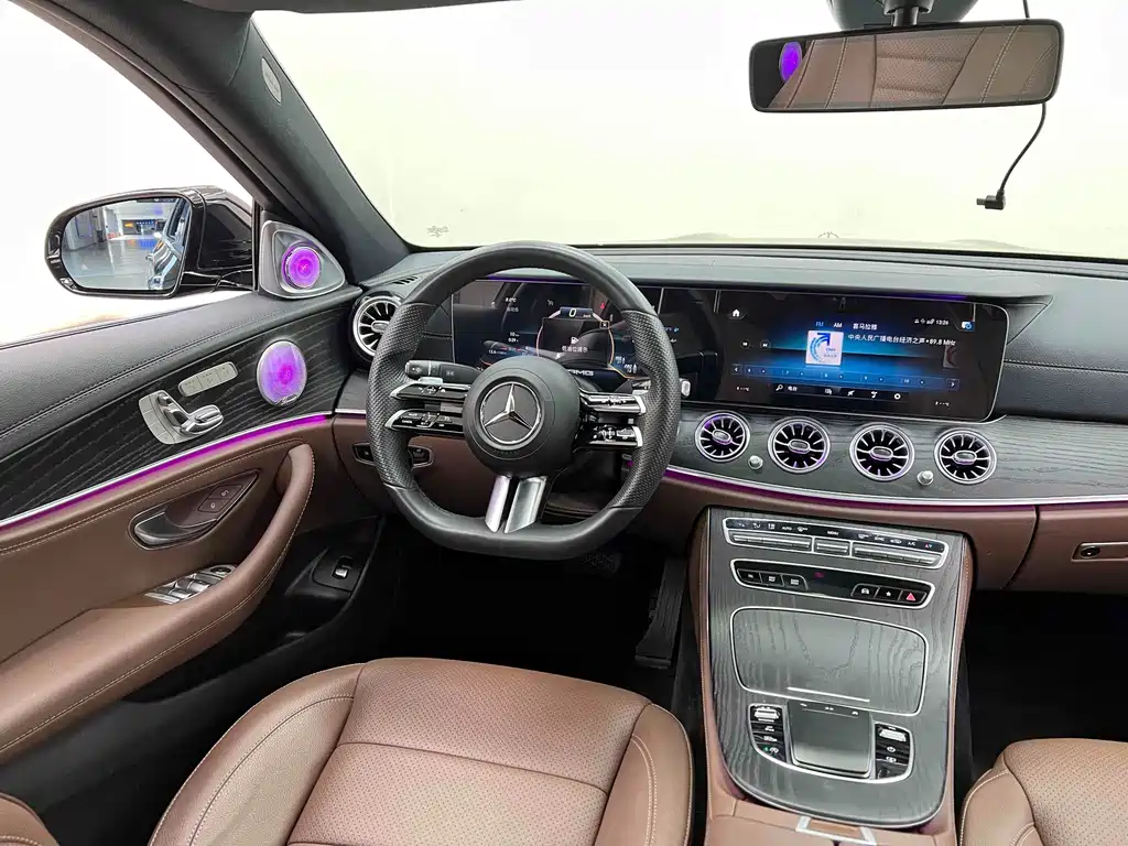 Mercedes-Benz E-Class — фото 17