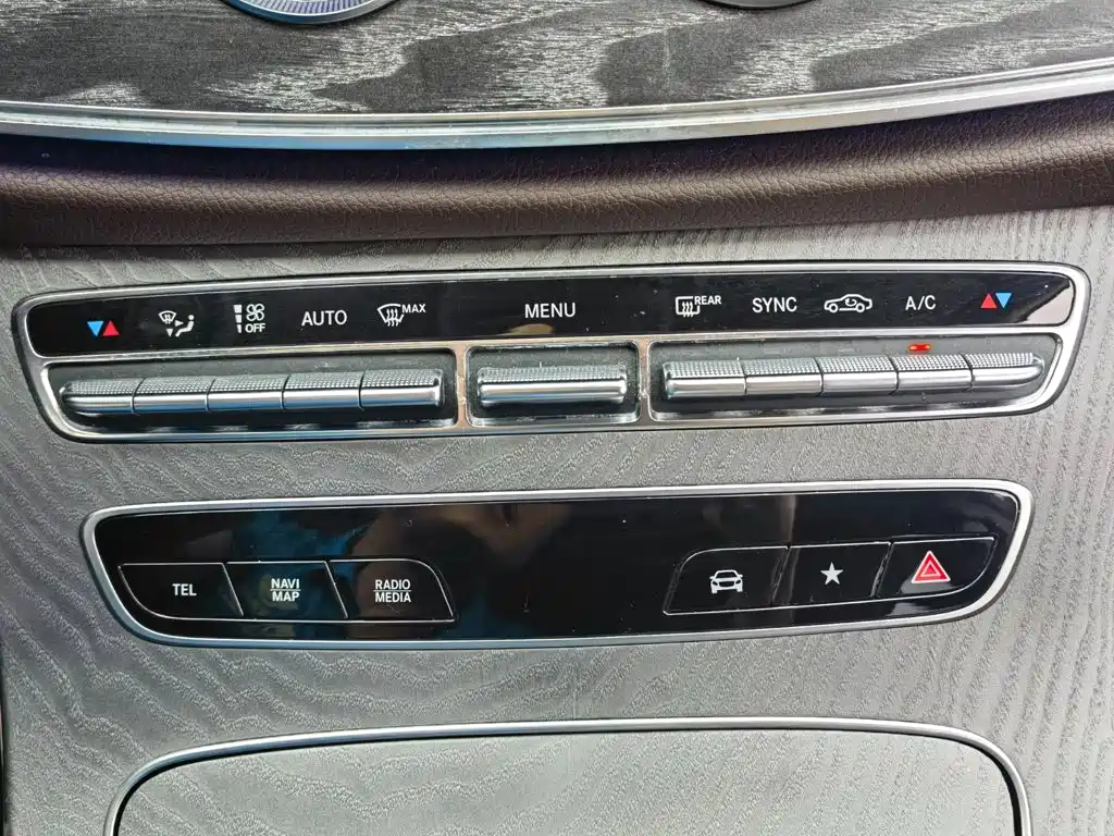 Mercedes-Benz CLS — фото 26