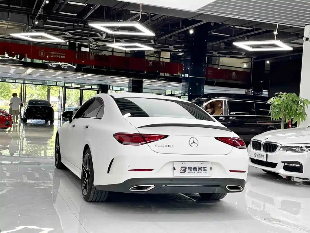 Mercedes-Benz CLS — фото 13