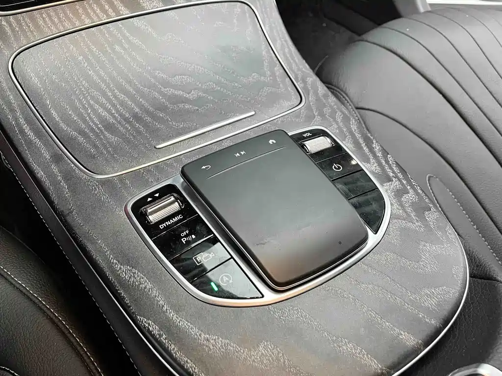 Mercedes-Benz CLS — фото 14
