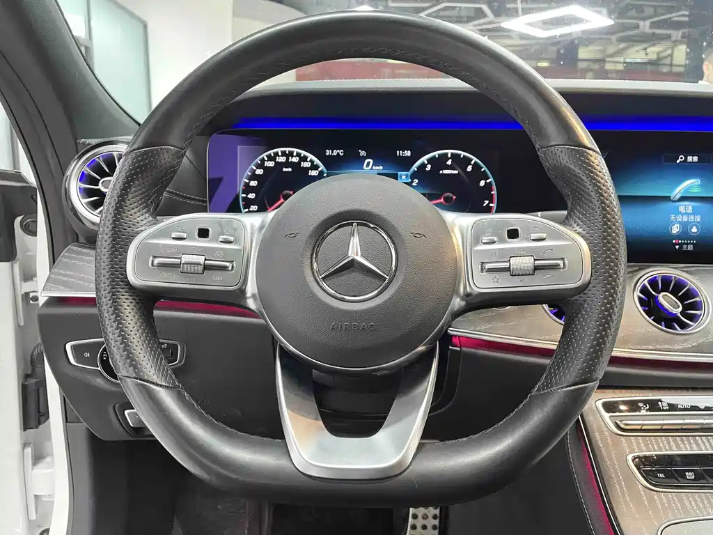 Mercedes-Benz CLS — фото 17