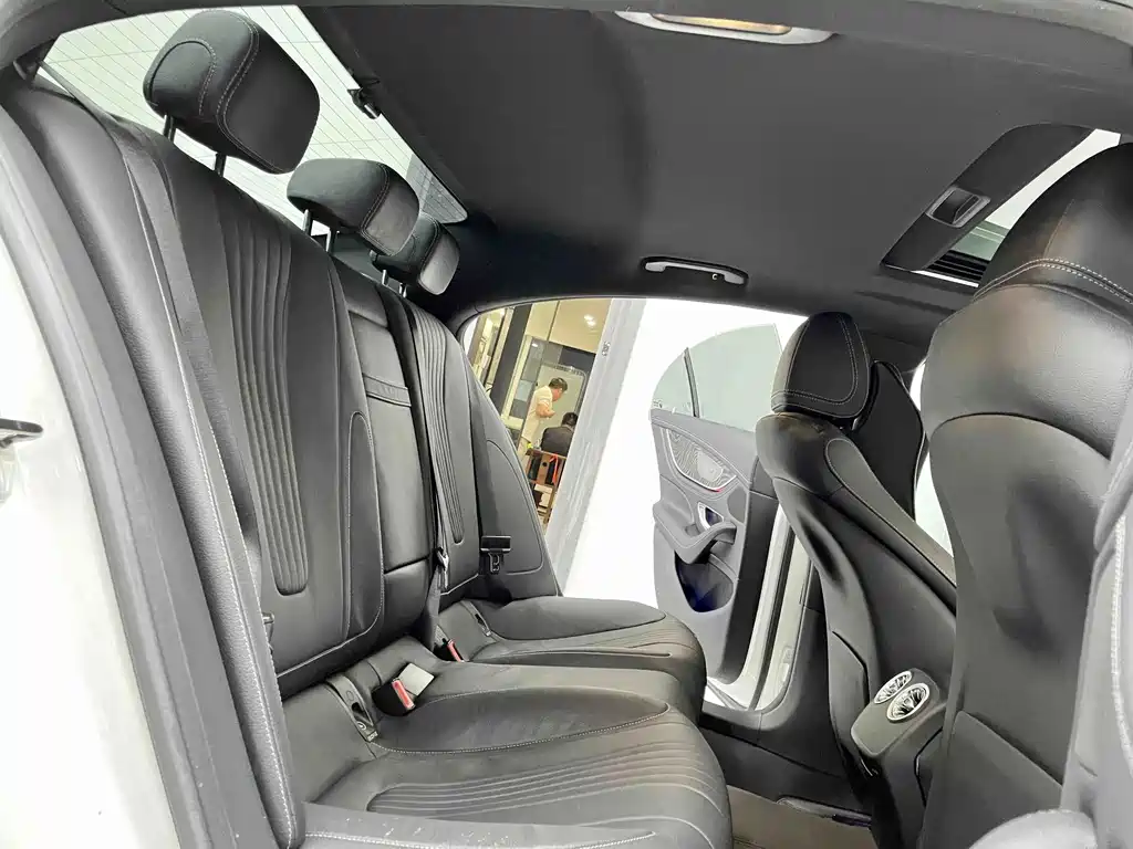 Mercedes-Benz CLS — фото 6