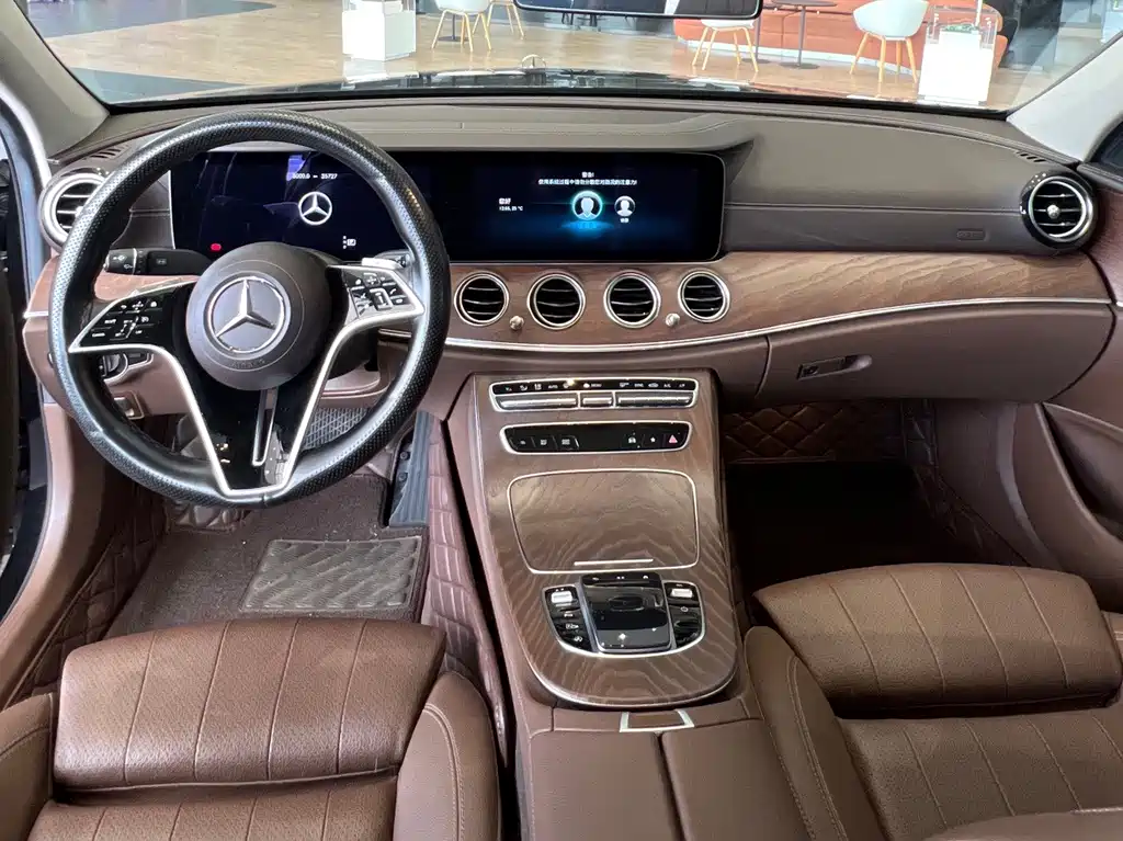 Mercedes-Benz E-Class — фото 10