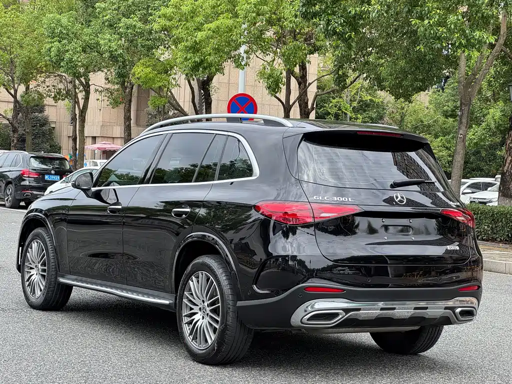 Mercedes-Benz GLC — фото 6