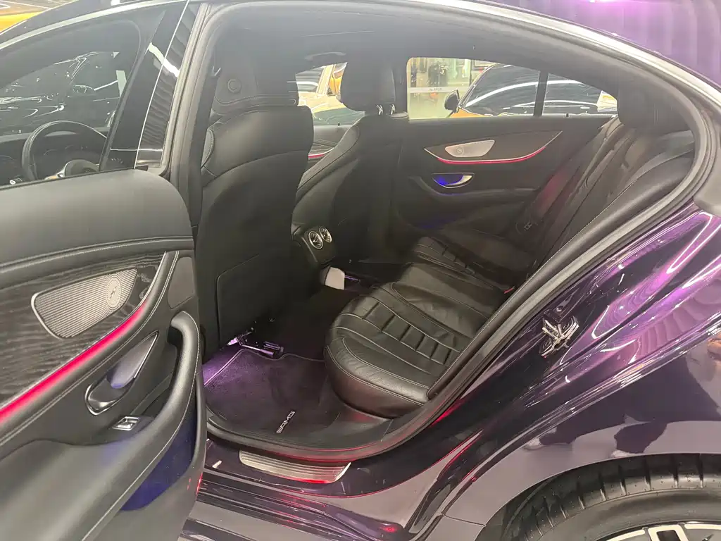 Mercedes-Benz CLS — фото 18