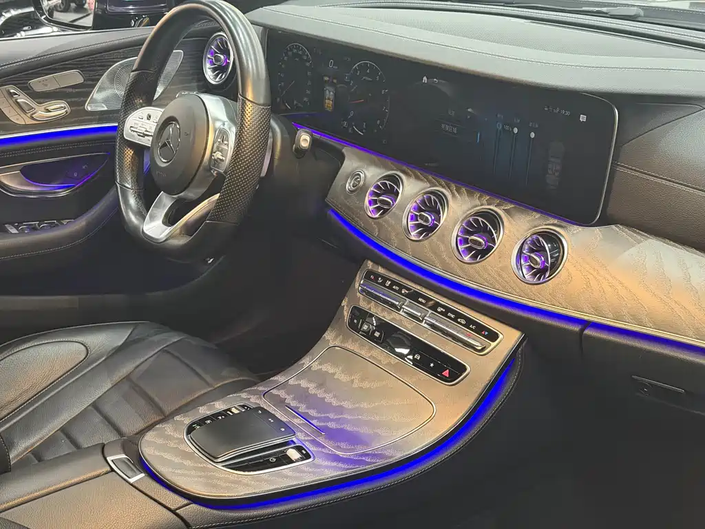 Mercedes-Benz CLS — фото 21
