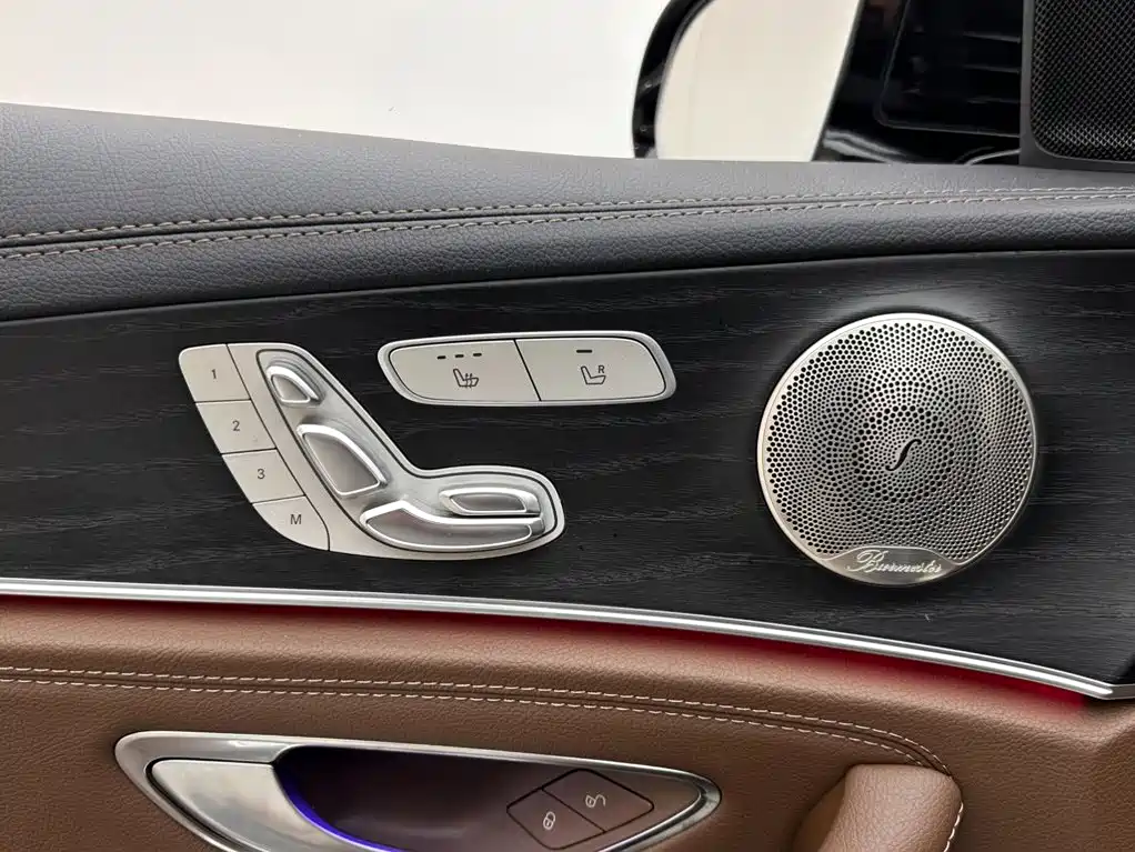 Mercedes-Benz E-Class — фото 15