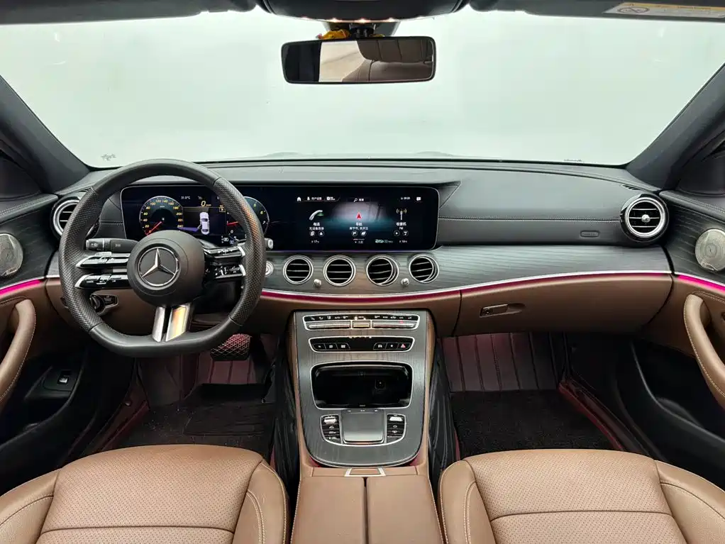 Mercedes-Benz E-Class — фото 10