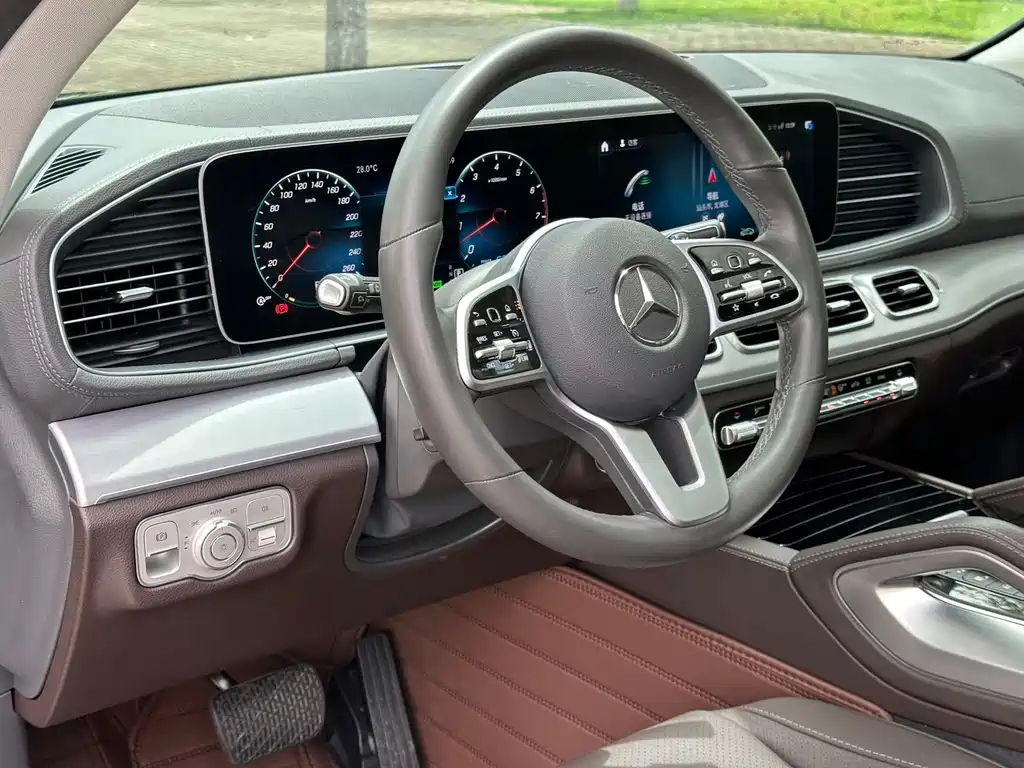 Mercedes-Benz GLE (Import) — фото 8
