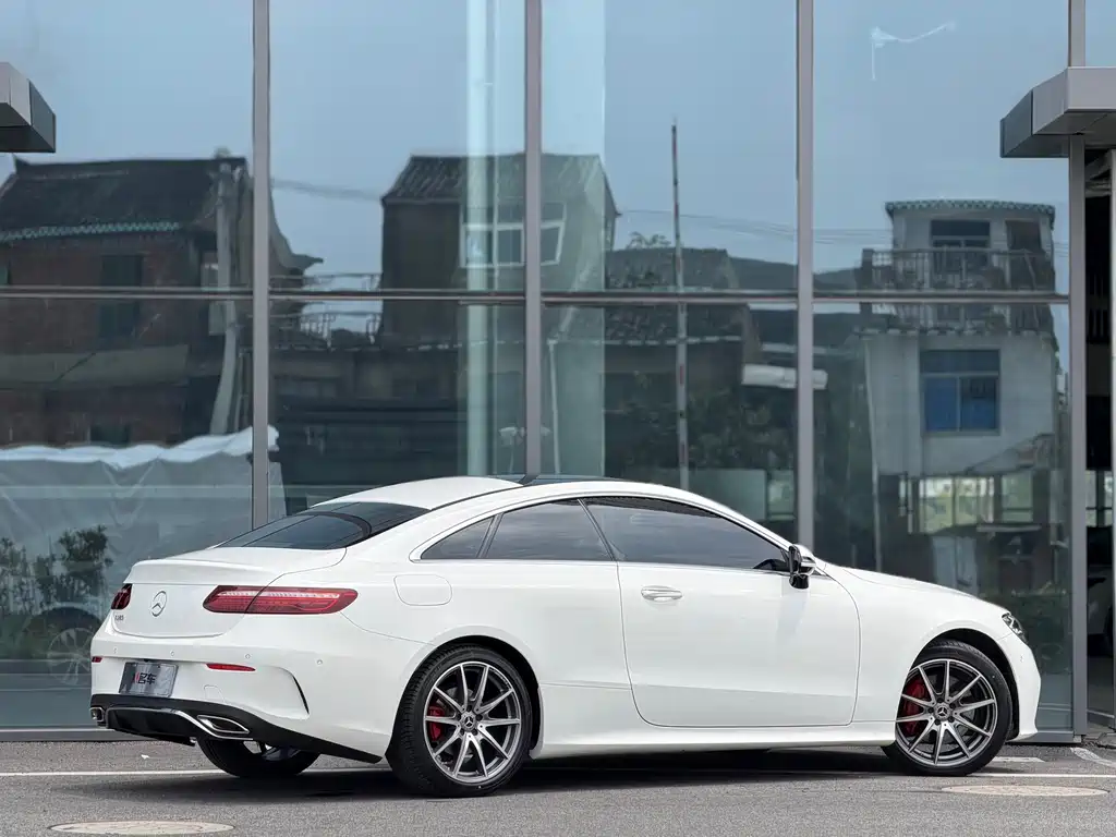 Mercedes-Benz E-Class (Import) — фото 5