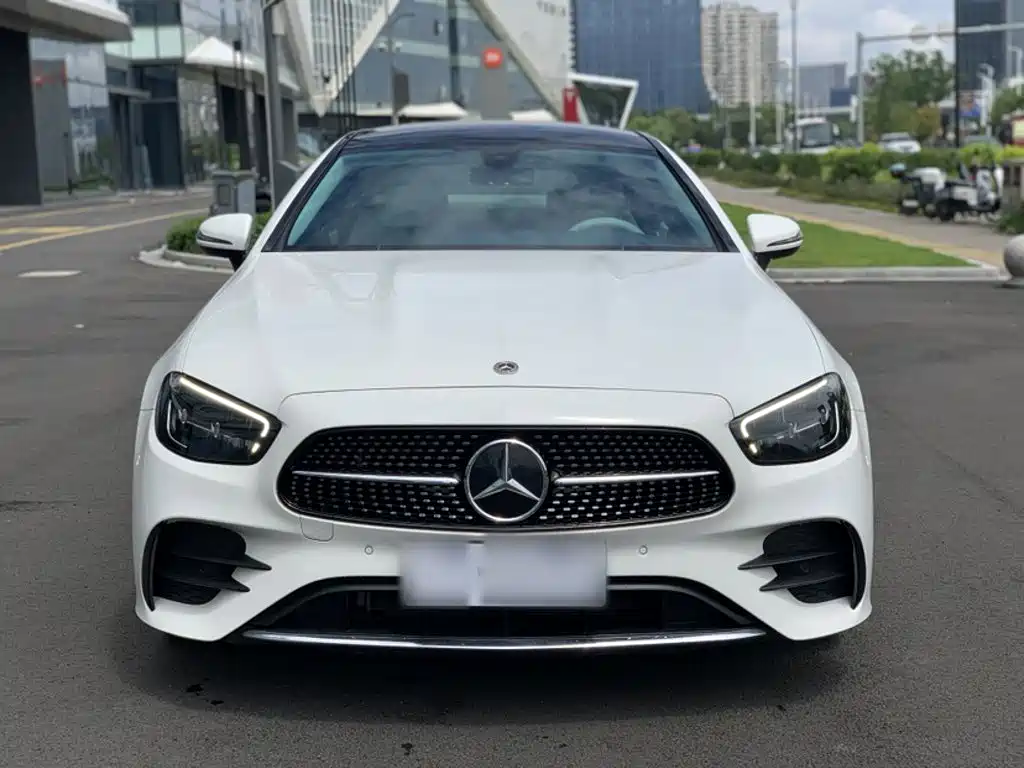 Mercedes-Benz E-Class (Import) — фото 4