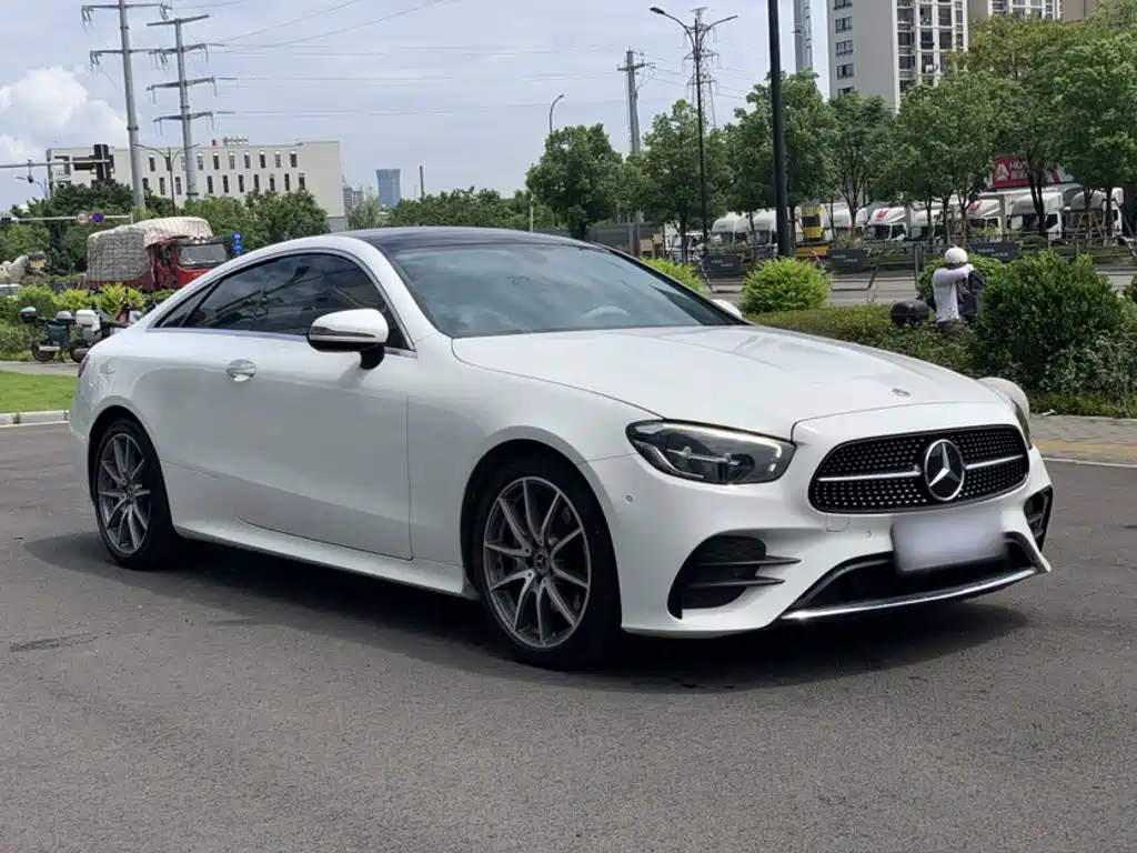 Mercedes-Benz E-Class (Import) — фото 5