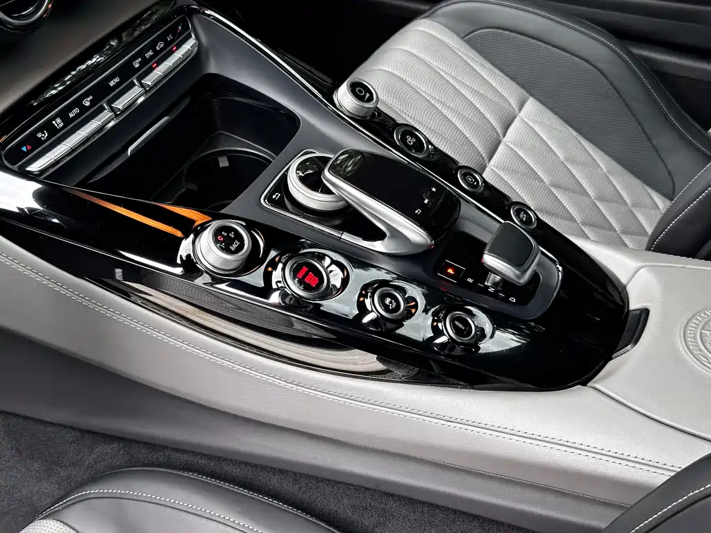 Mercedes-Benz AMG GT — фото 7