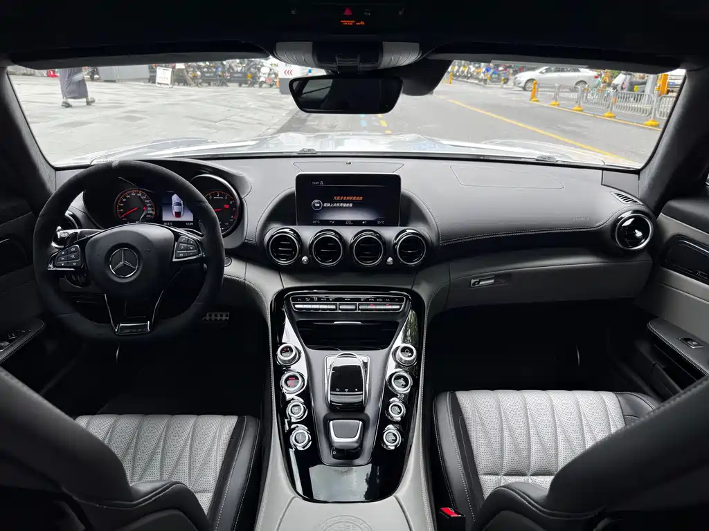 Mercedes-Benz AMG GT — фото 8