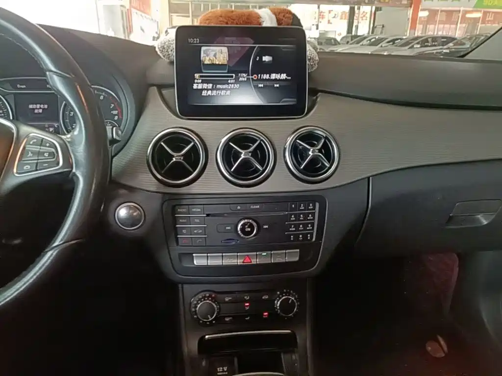 Mercedes-Benz B-Class — фото 13